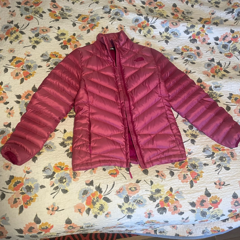 The North Face, Women's 550 pink puffer jacket size small